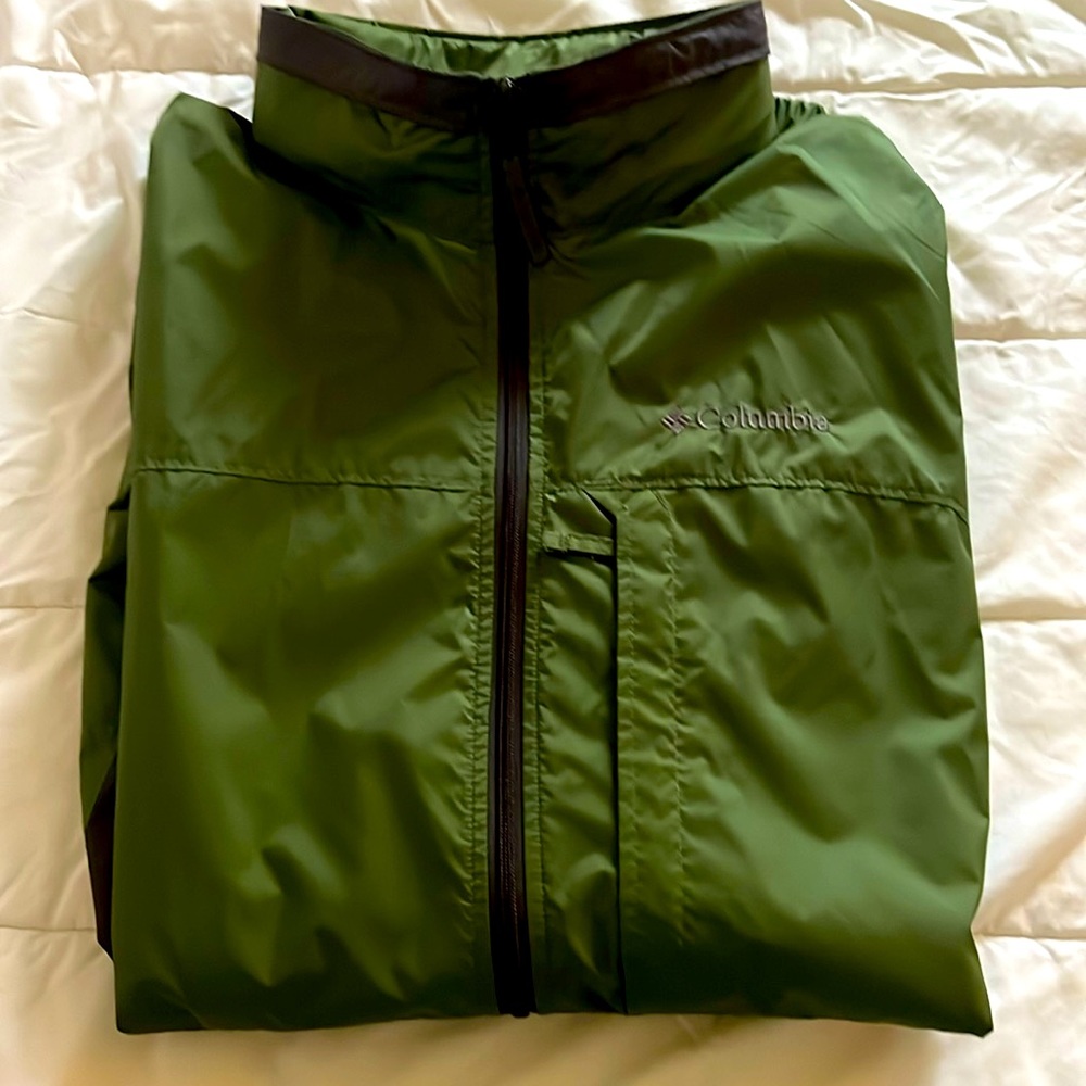 Columbia Men’s Rainjacket with hood